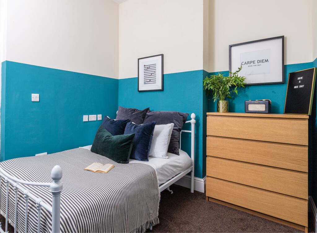 Main image of property: Room, Regent Street, CV1