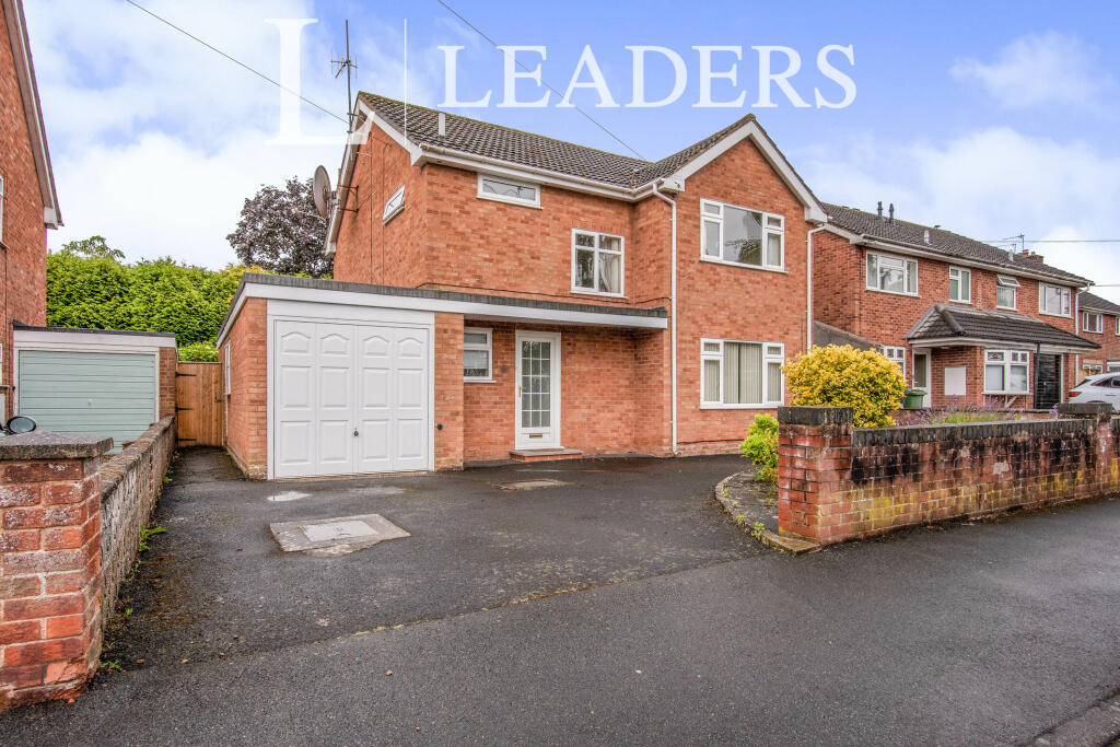 3 bedroom detached house for rent in Stainburn Avenue, St. Johns, Worcester, WR2