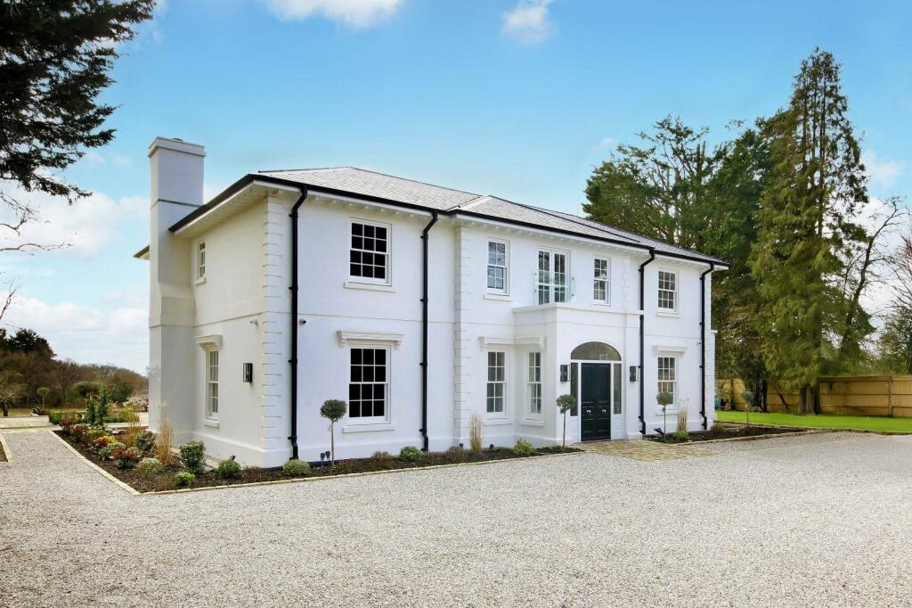 5 bedroom detached house for sale in Sandpits Lane, Penn, HP10