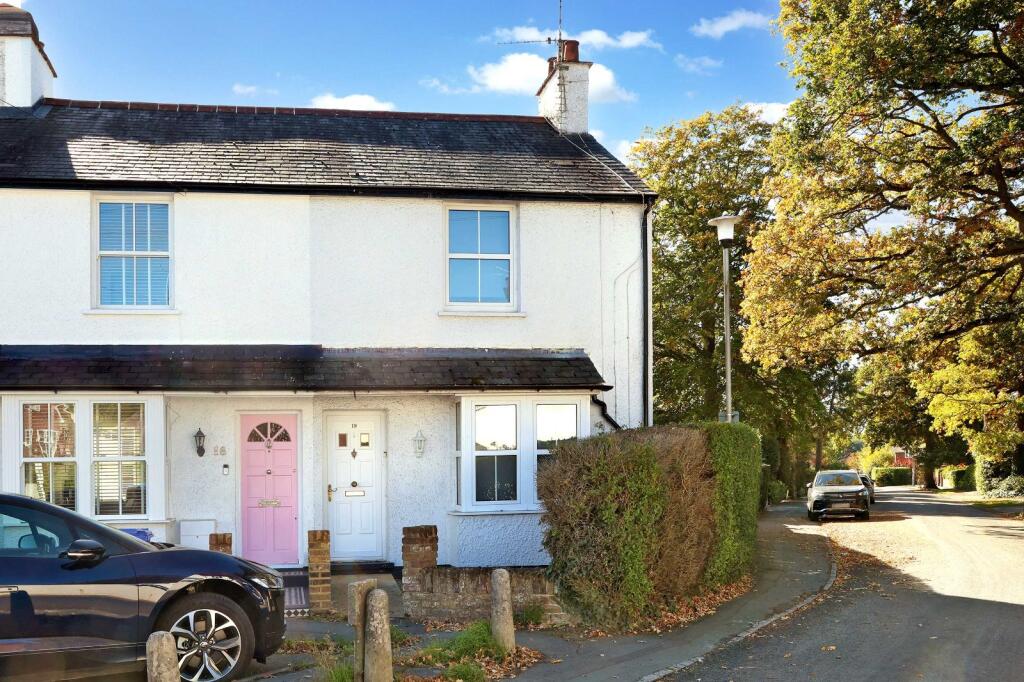 Main image of property: Pinewood Close, Gerrards Cross, Buckinghamshire, SL9