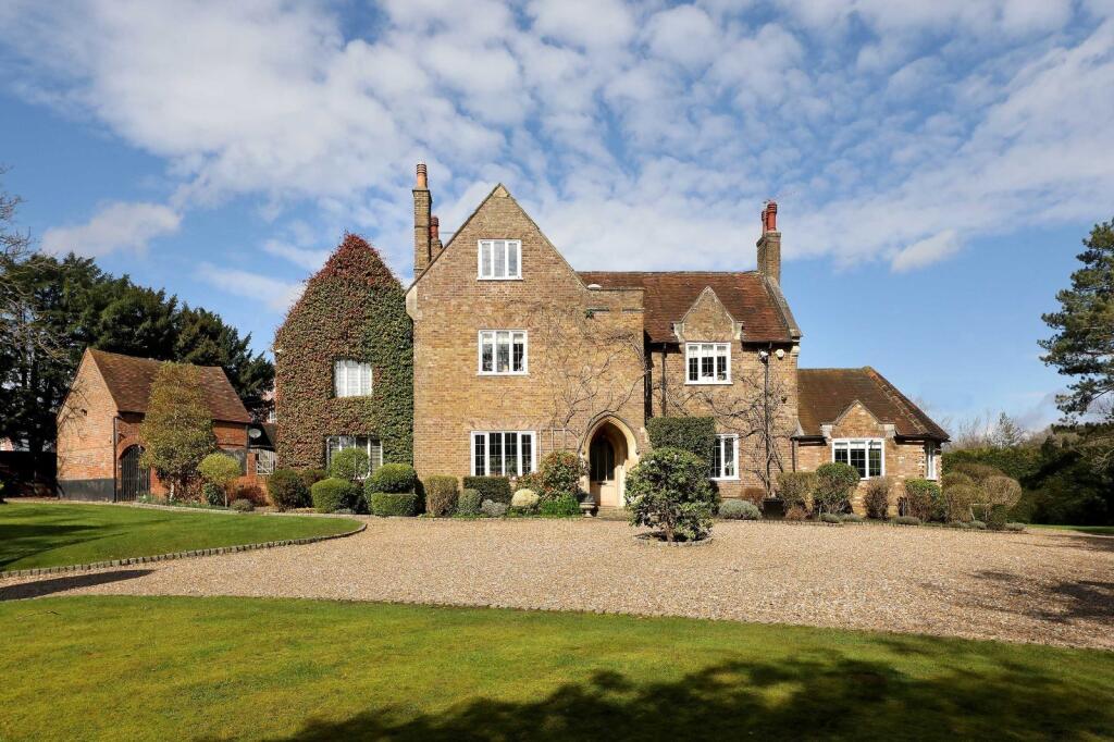 Main image of property: Long Grove, Seer Green, Beaconsfield, Buckinghamshire, HP9