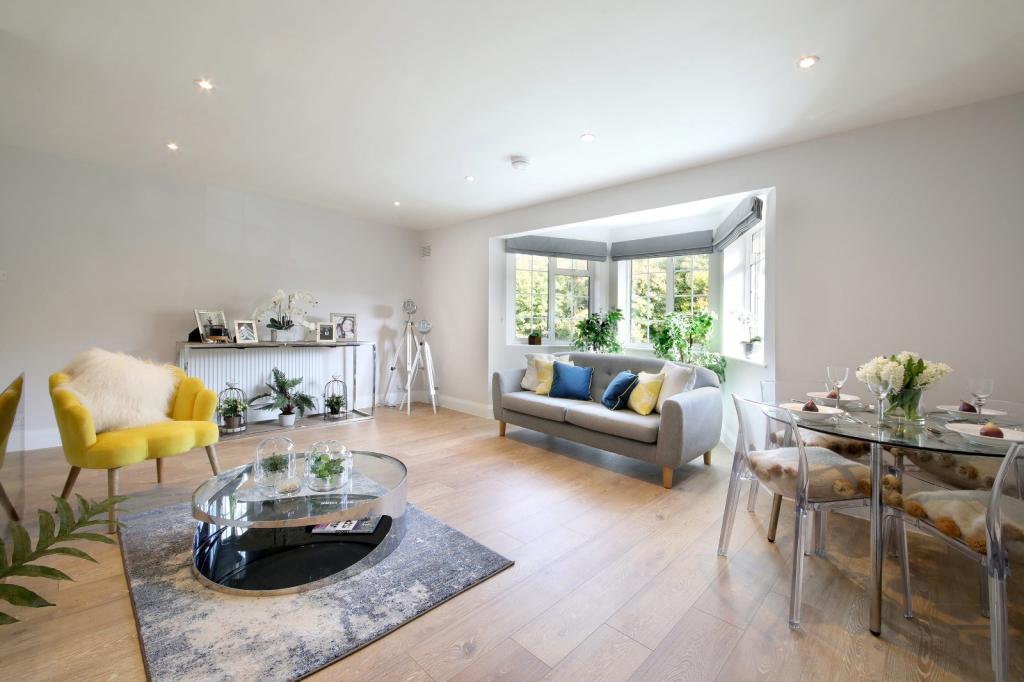 2 bedroom apartment for sale in Amersham Road, Beaconsfield, HP9