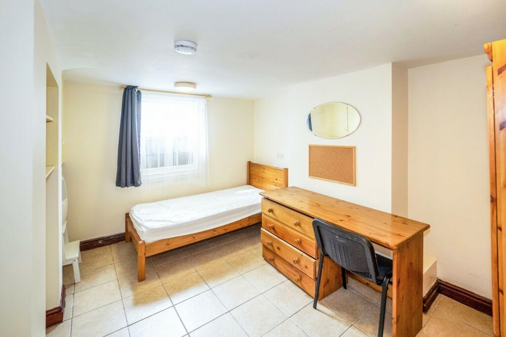 Additional property image - Portland Street, CV32