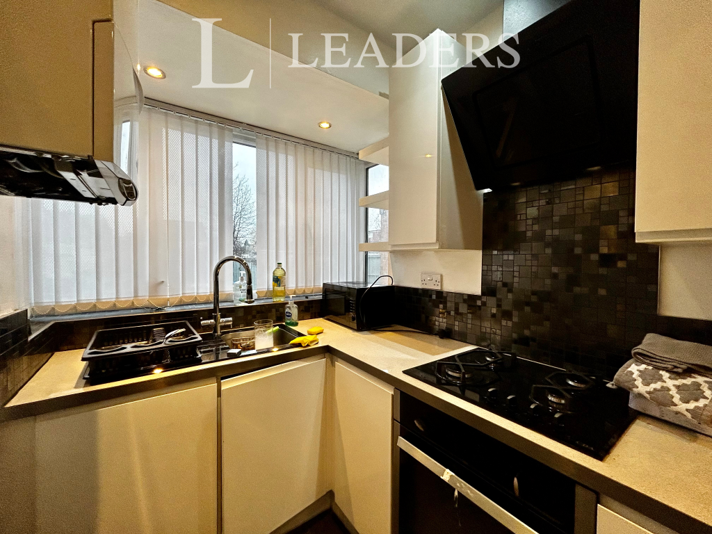 Additional property image - Teddington Grove, B42