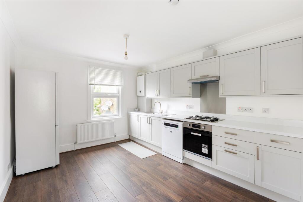Main image of property: The Avenue, London