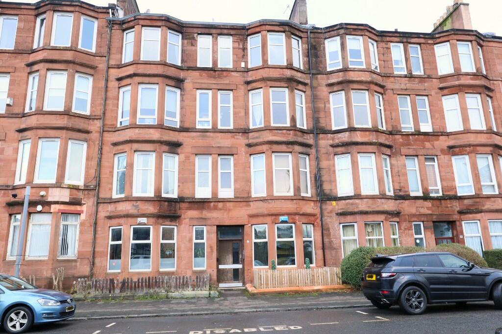 1 bedroom ground floor flat for sale in Kings Park Road, Glasgow, G44