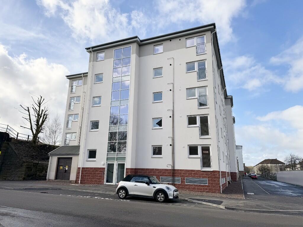 2 bedroom flat for rent in Squire Street, Glasgow, G14