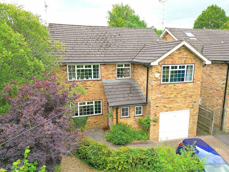 Main image of property: Amersham Road, Chalfont St Peter