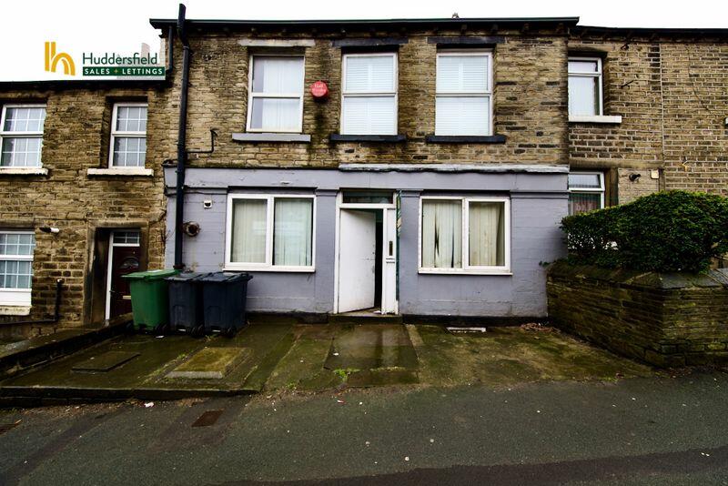 2 bedroom terraced house for sale in Blackmoorfoot Road, Huddersfield, HD4