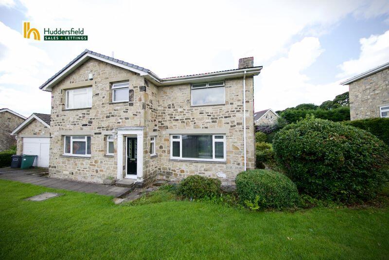 3 bedroom detached house for sale in The Ghyll, Huddersfield, HD2