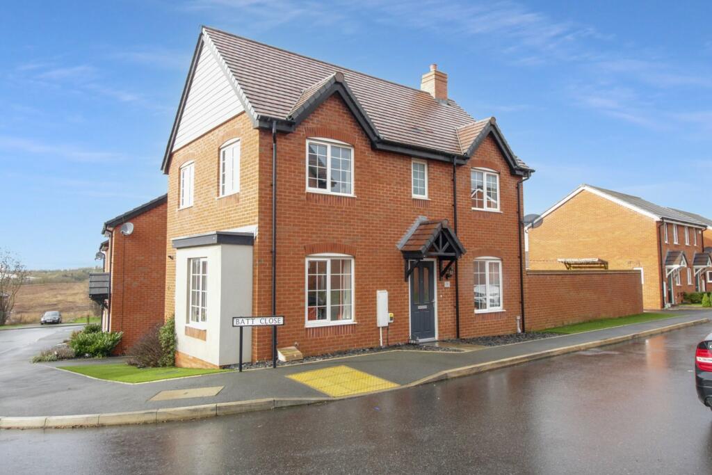 3 bedroom detached house for sale in Batt Close, Rugby, CV23