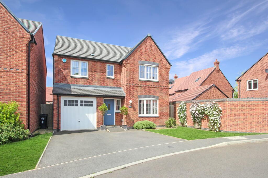 4 bedroom detached house for sale in Richard Hodgkinson Close, Cawston
