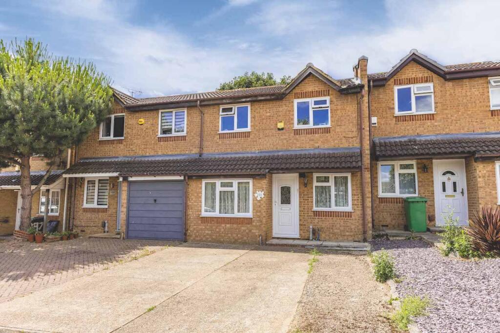 Main image of property: Lowestoft Drive, Burnham, SL1