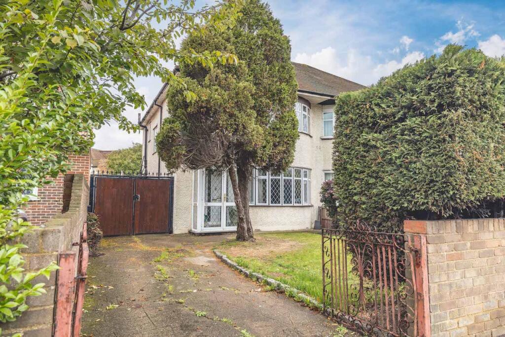 3 bedroom semi-detached house