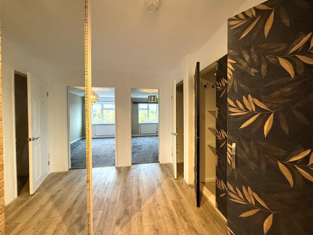 Main image of property: Flat E, 27 Well Street