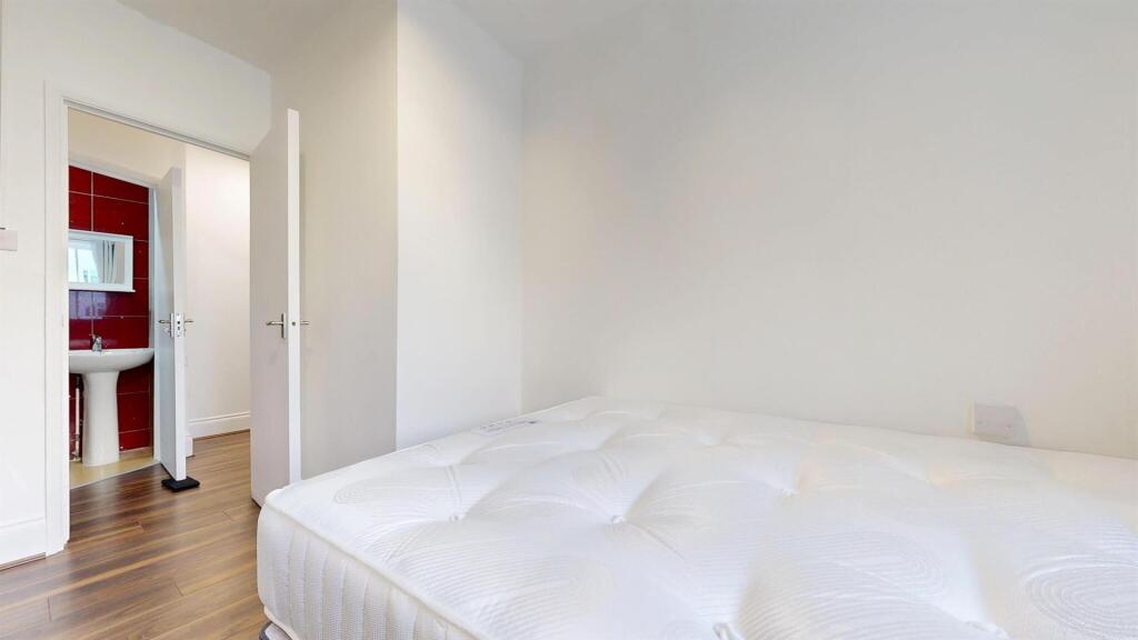 Main image of property: Talbot Square, London