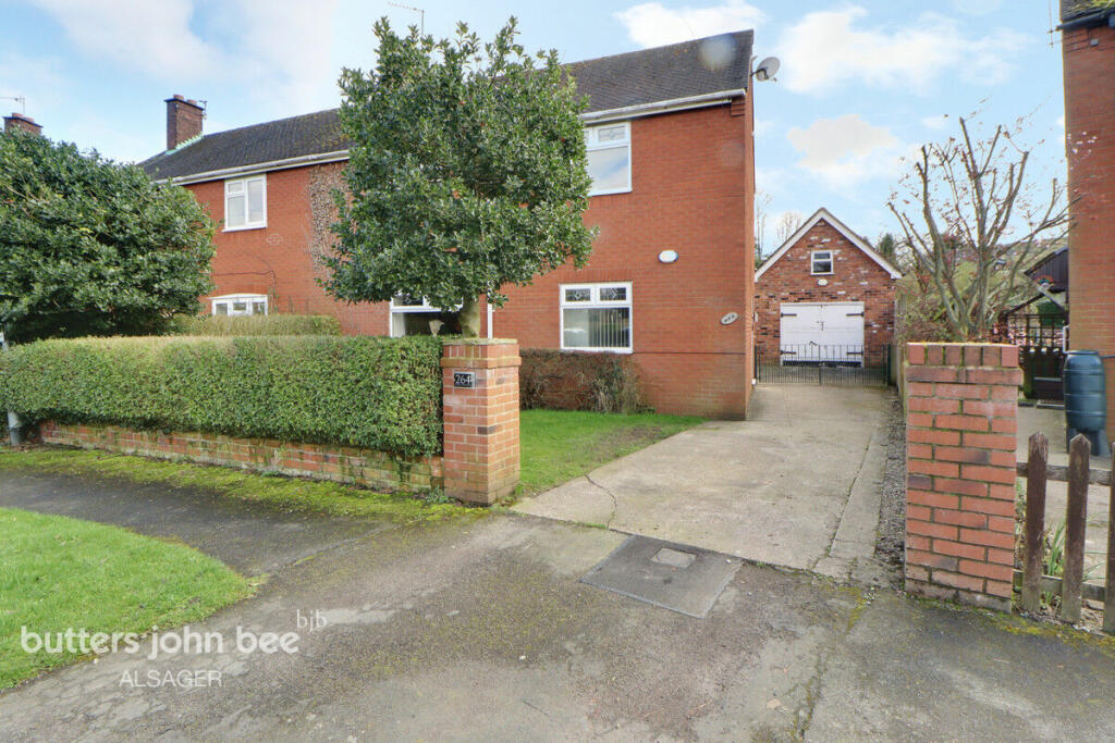 4 bedroom semidetached house for sale in Congleton Road, Scholar Green