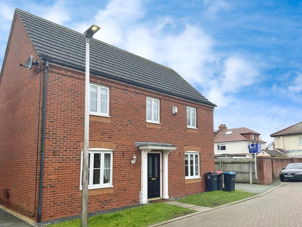 4 bedroom detached house for rent in Juniper Court, Hoole, CH2