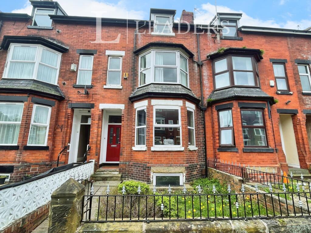 8 bedroom terraced house for rent in Booth Avenue, Manchester, M14