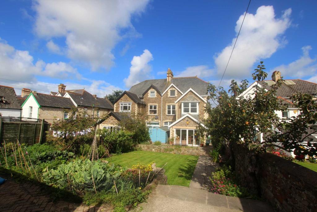 6 bedroom semidetached house for sale in Abbotsham Road, Bideford, EX39