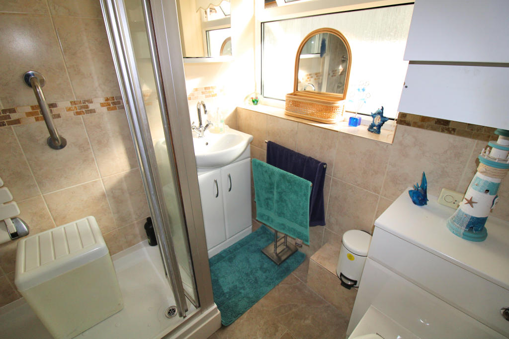 4 bedroom bungalow for sale in Chestnut Drive, Danygraig, Porthcawl