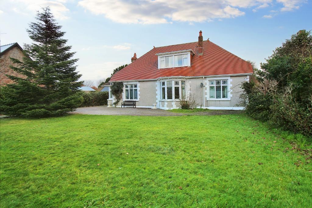 5 bedroom bungalow for sale in West Road, Nottage, Porthcawl, CF36 3SN