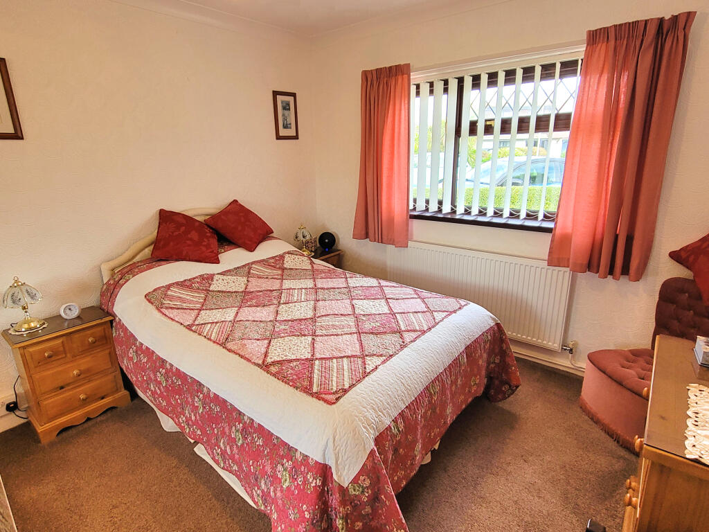 3 bedroom detached bungalow for sale in Summerfield Drive, Nottage