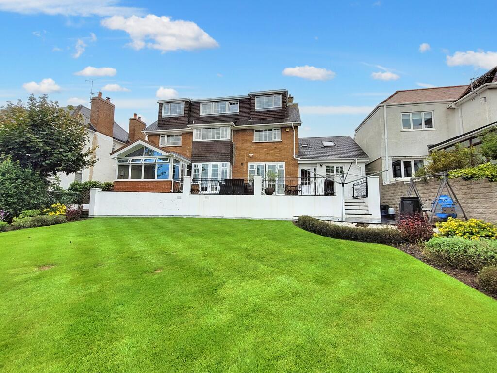 5 bedroom detached house for sale in Danygraig Avenue, Porthcawl, CF36