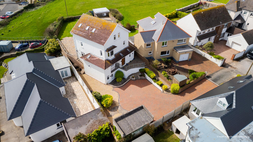 Additional property image - SPRINGFIELD AVENUE, PORTHCAWL, CF36 3LB