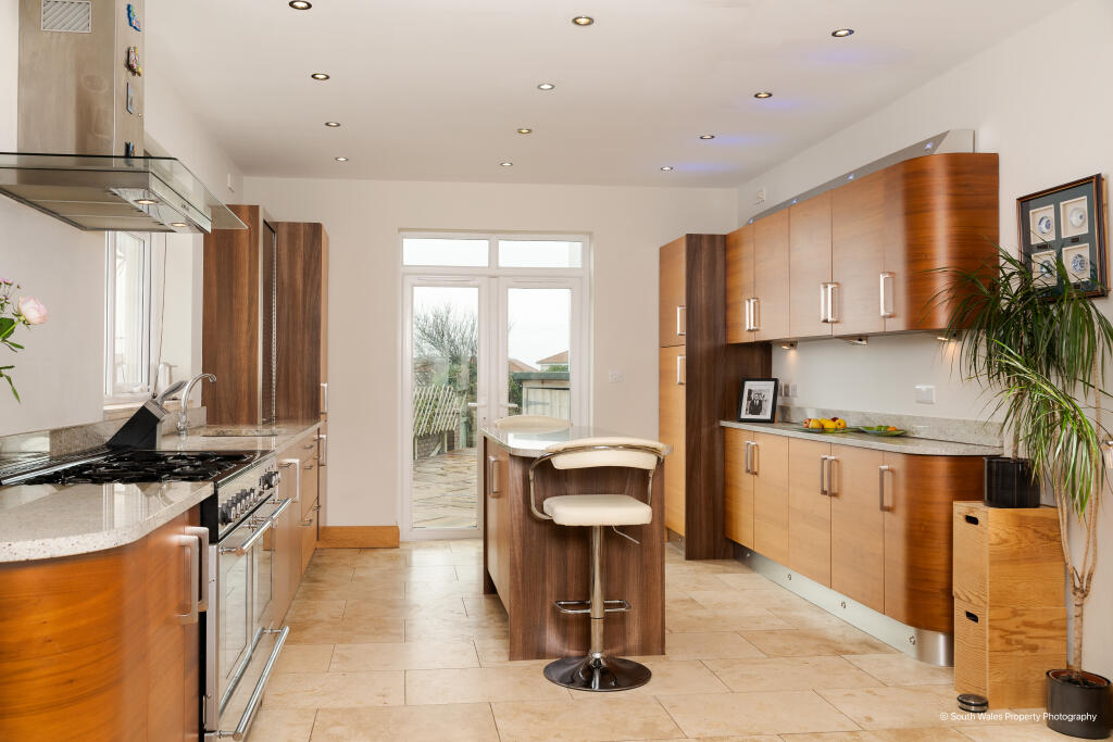 Additional property image - SPRINGFIELD AVENUE, PORTHCAWL, CF36 3LB