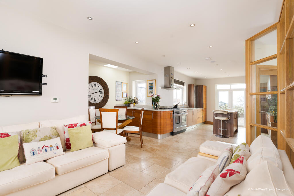 Additional property image - SPRINGFIELD AVENUE, PORTHCAWL, CF36 3LB