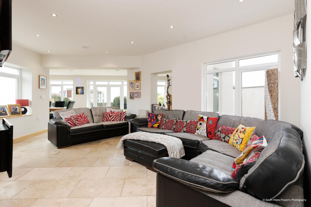Additional property image - SPRINGFIELD AVENUE, PORTHCAWL, CF36 3LB