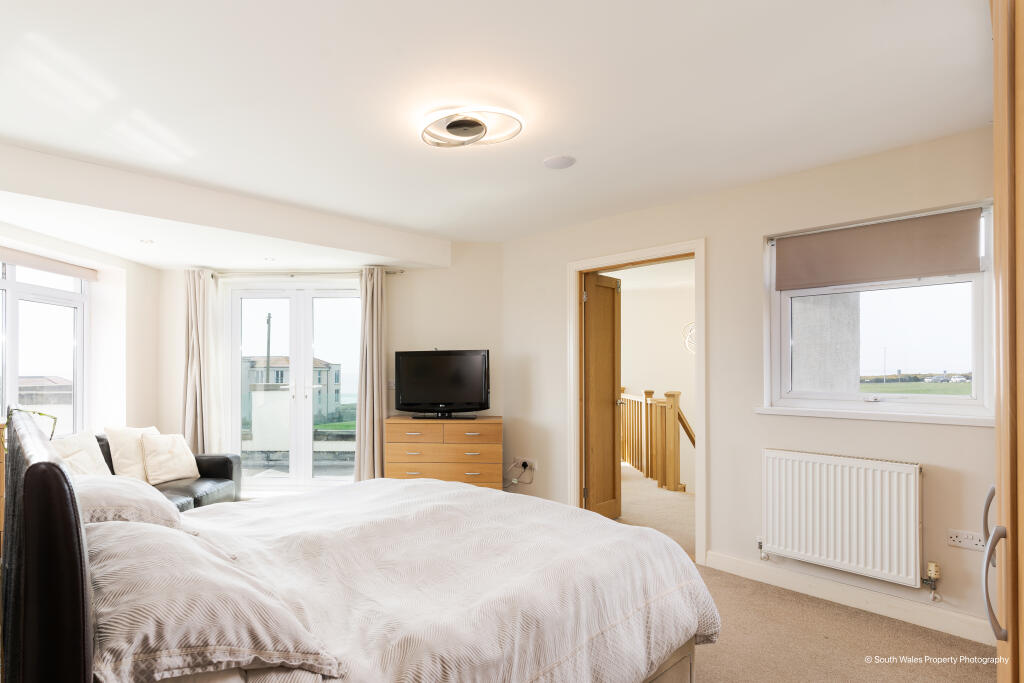 Additional property image - SPRINGFIELD AVENUE, PORTHCAWL, CF36 3LB