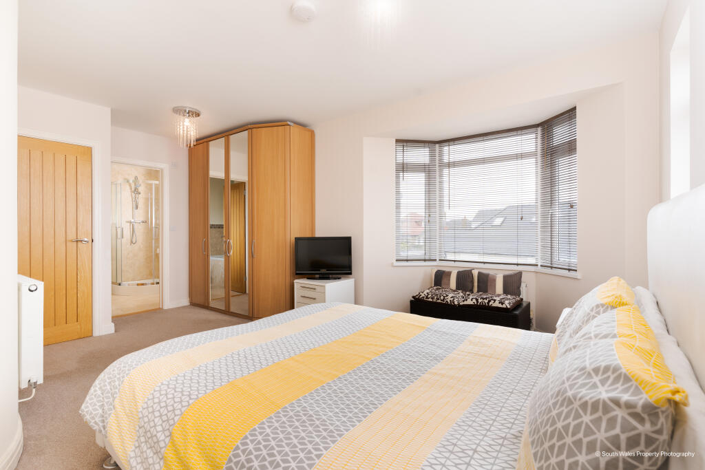 Additional property image - SPRINGFIELD AVENUE, PORTHCAWL, CF36 3LB