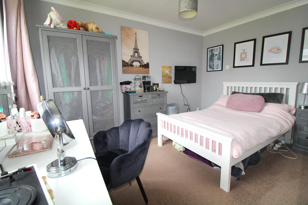 Additional property image - CARLTON PLACE, PORTHCAWL, CF36 3ET