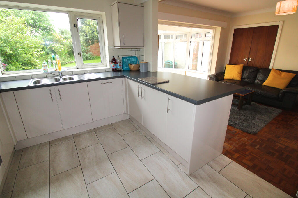 Additional property image - CARLTON PLACE, PORTHCAWL, CF36 3ET
