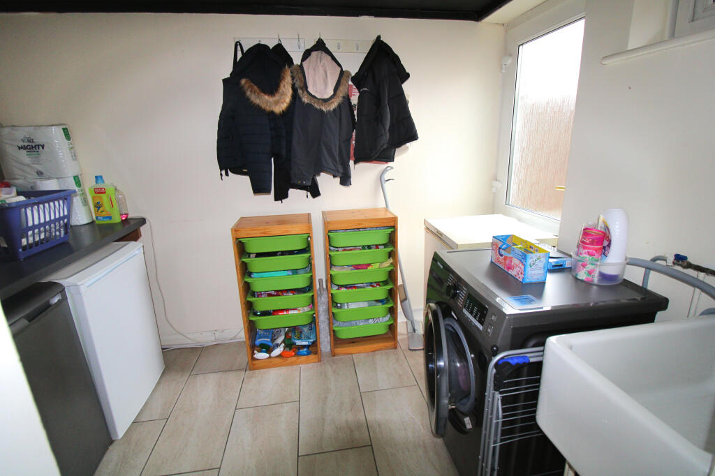 Additional property image - CARLTON PLACE, PORTHCAWL, CF36 3ET