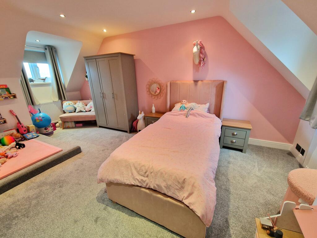 Additional property image - LONG ACRE DRIVE, NOTTAGE, PORTHCAWL, CF36 3SB