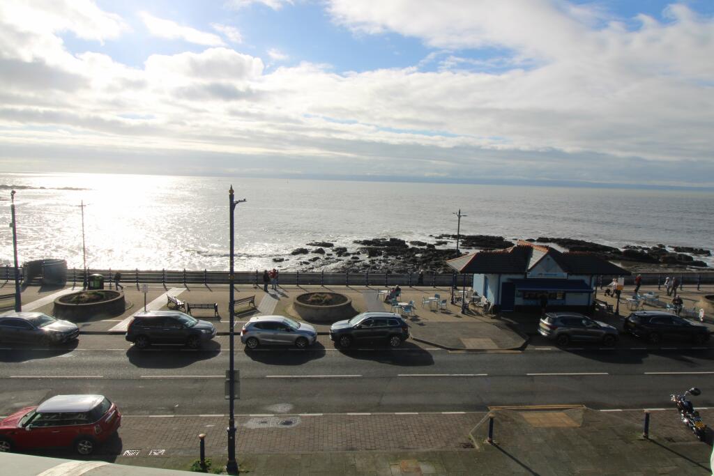 Main image of property: 4B THE ESPLANADE, PORTHCAWL, CF36 3YW