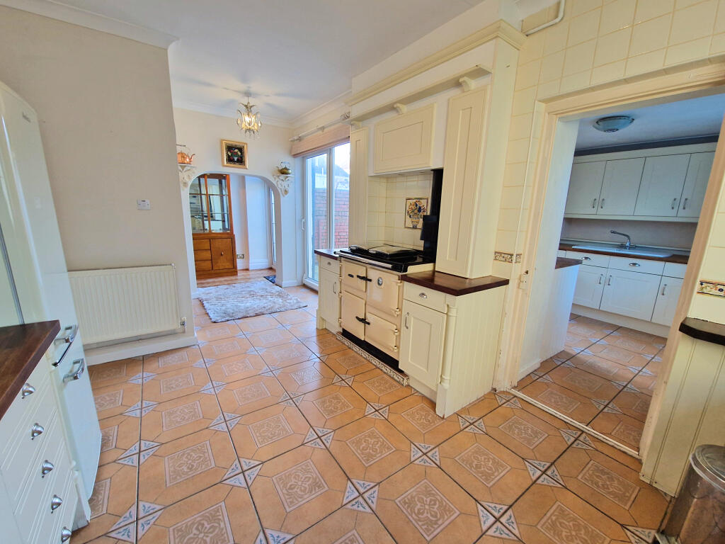 Additional property image - BLUNDELL AVENUE, PORTHCAWL, CF36 3YY