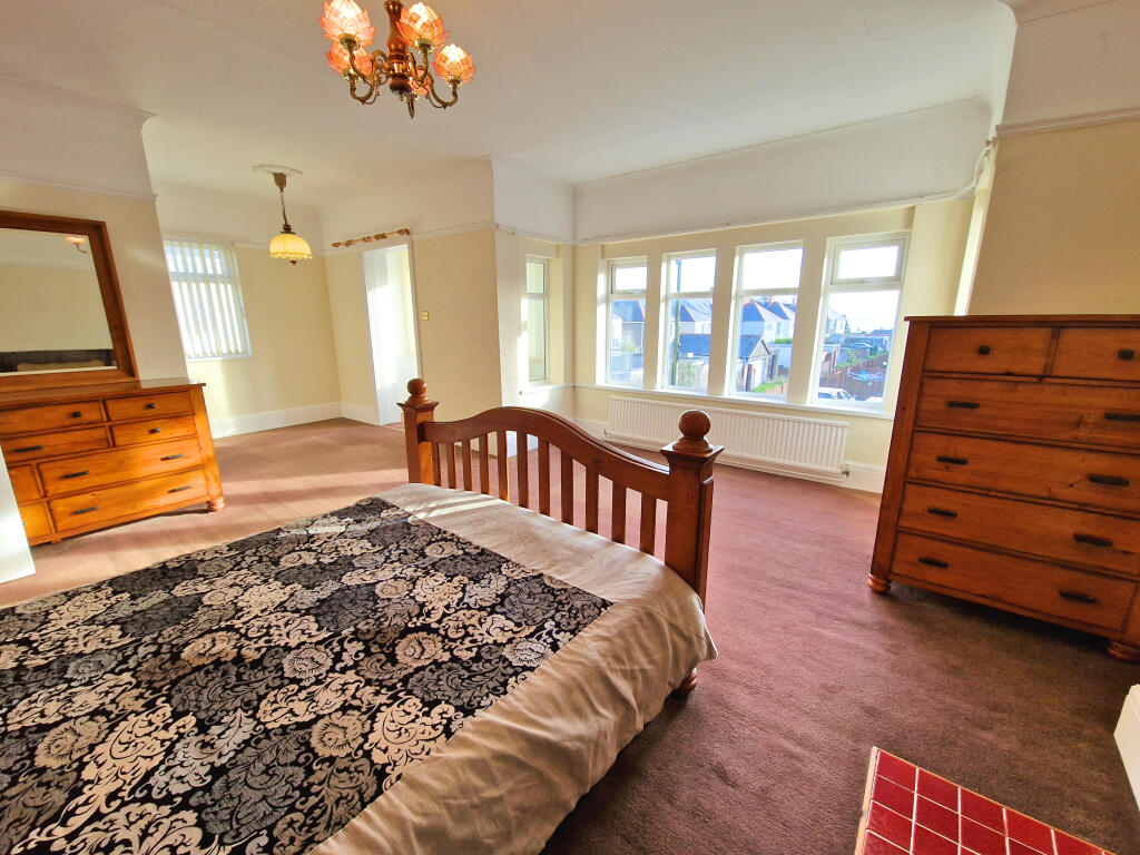 Additional property image - BLUNDELL AVENUE, PORTHCAWL, CF36 3YY
