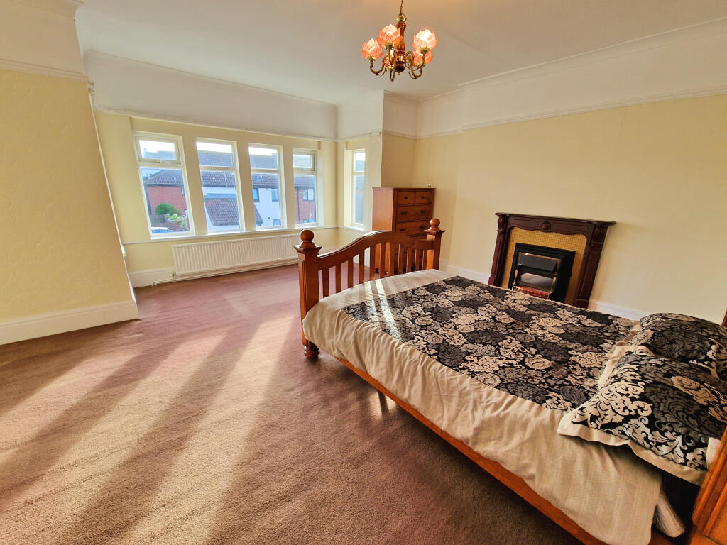 Additional property image - BLUNDELL AVENUE, PORTHCAWL, CF36 3YY