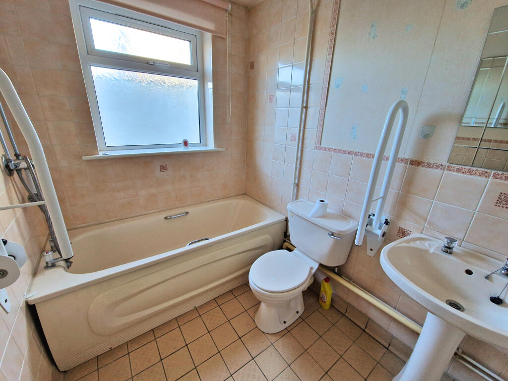 Additional property image - BLUNDELL AVENUE, PORTHCAWL, CF36 3YY