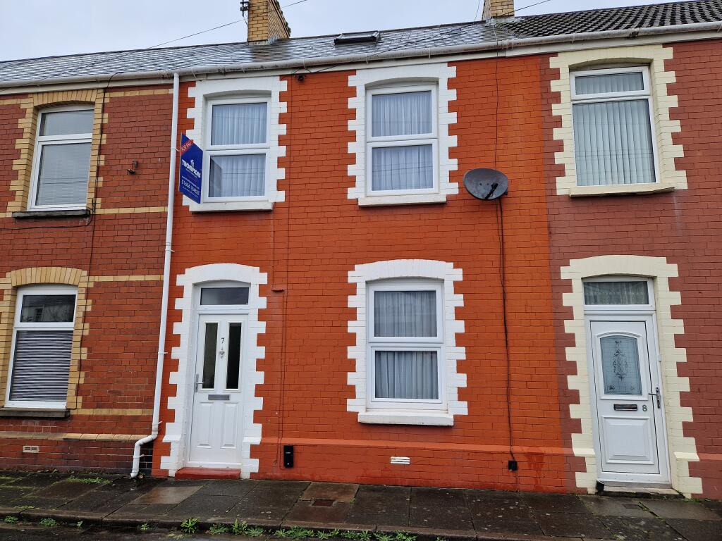 Main image of property: VINTIN TERRACE, PORTHCAWL, CF36 5LS