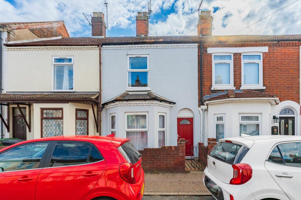 3 bedroom terraced house for sale in Lichfield Road, Great Yarmouth, NR31