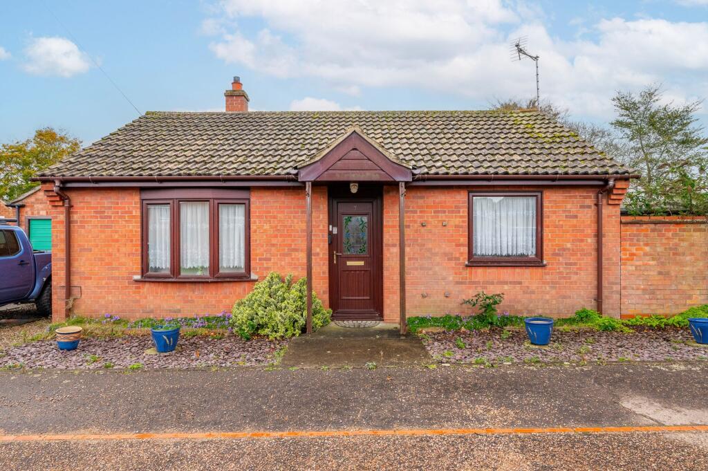 2 bedroom detached bungalow