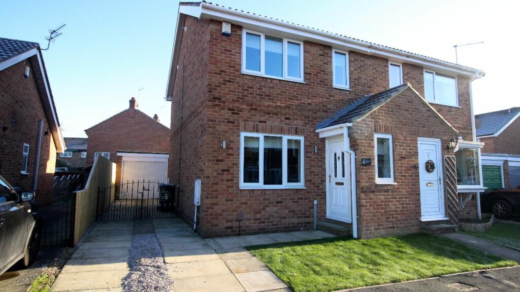 3 bedroom semi-detached house for rent in Willoughby Way, York, YO24