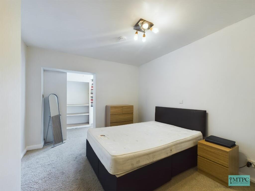 Main image of property: Room 3, Kingsway North, York