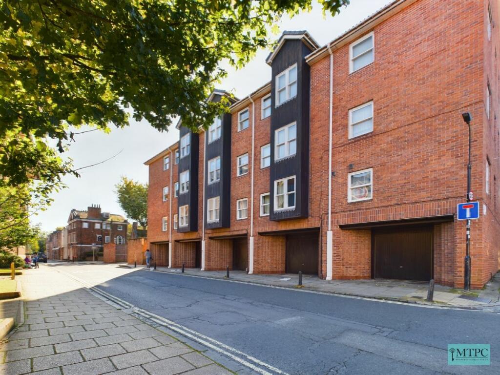 Main image of property: Queens Staith Mews, York