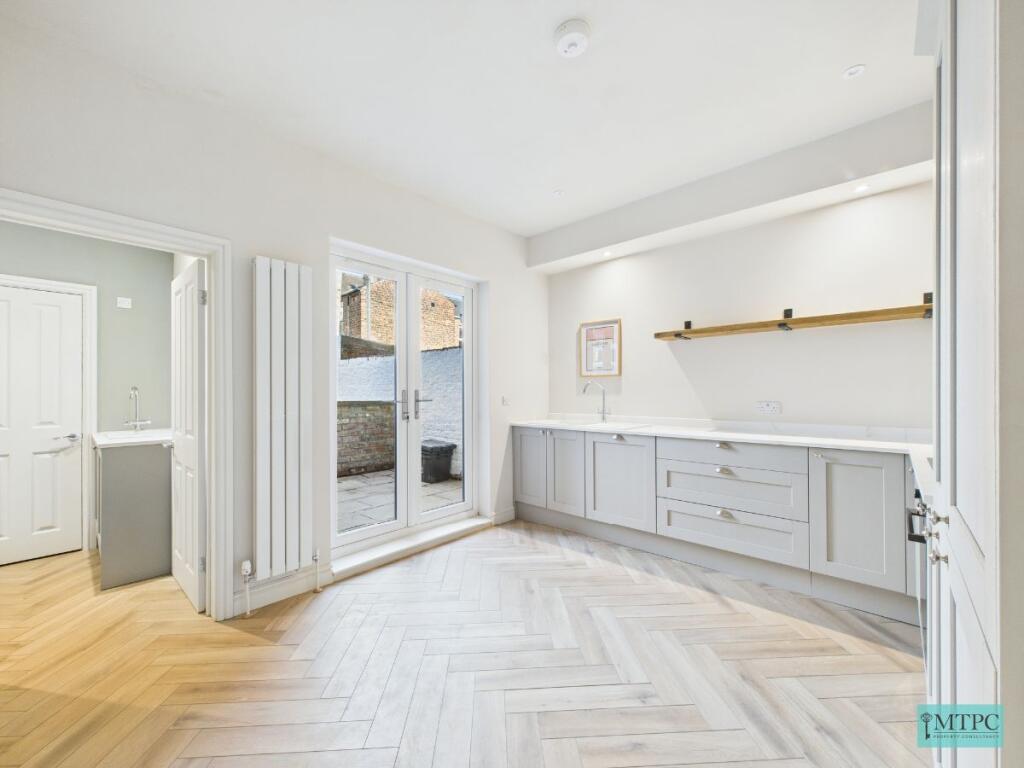 Main image of property: Cleveland Street, York